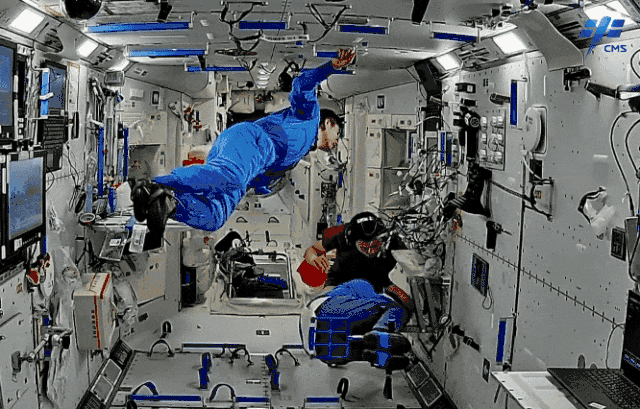 航天员在太空如何量体重？答：亿点点物理知识和科技手段-1.jpg