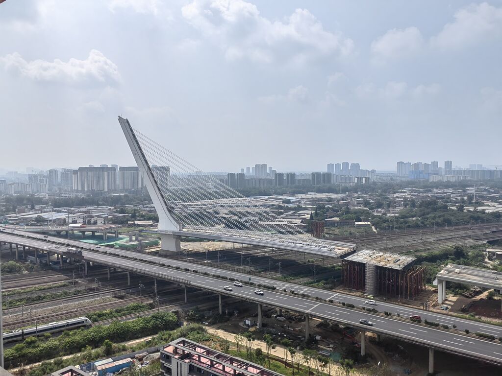 四川再现全国首个！这一跨铁路桥成功转体-2.jpg