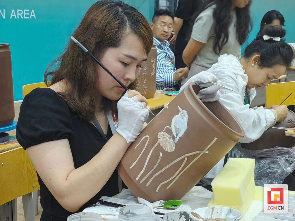 这场陶艺技能大赛里 荣县参赛选手获佳绩-2.jpg