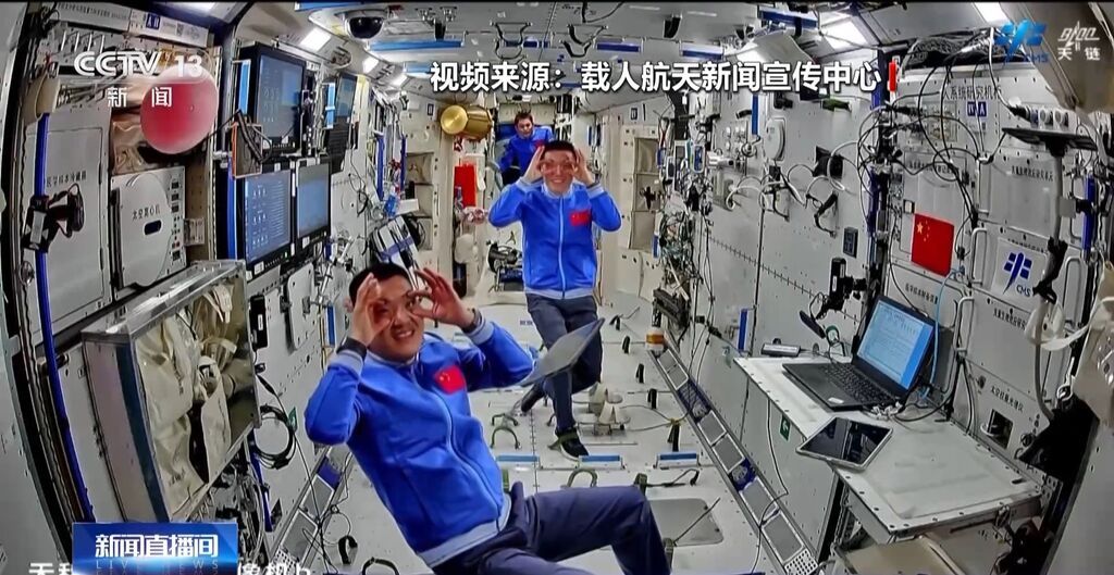 在轨驻留50多天 “太空出差三人组”最新Vlog来了-3.jpg