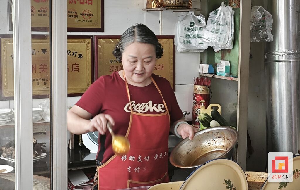 【寻味盐都·美食小镇】“荣州三绝”“吃”出亿元大产业-6.jpg