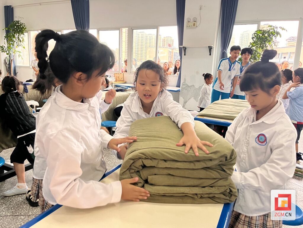 2024年荣县“文轩杯”中小学劳动教育成果展示暨师生劳动技能大赛举行-2.jpg