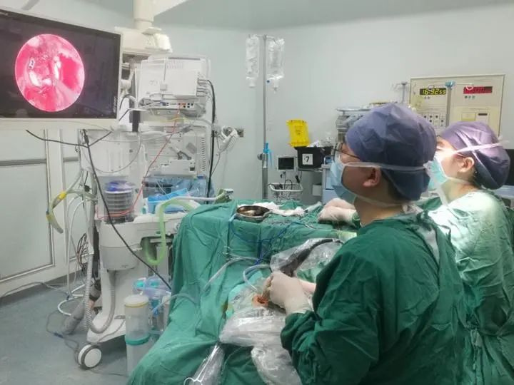 浙江医生晒图：孩子们体内取出这些东西！排名第一竟是它-1.jpg