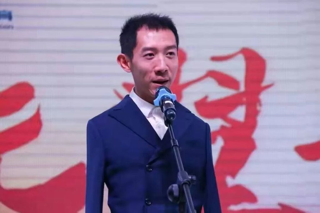 “无臂青年”，毕业了！-6.jpg