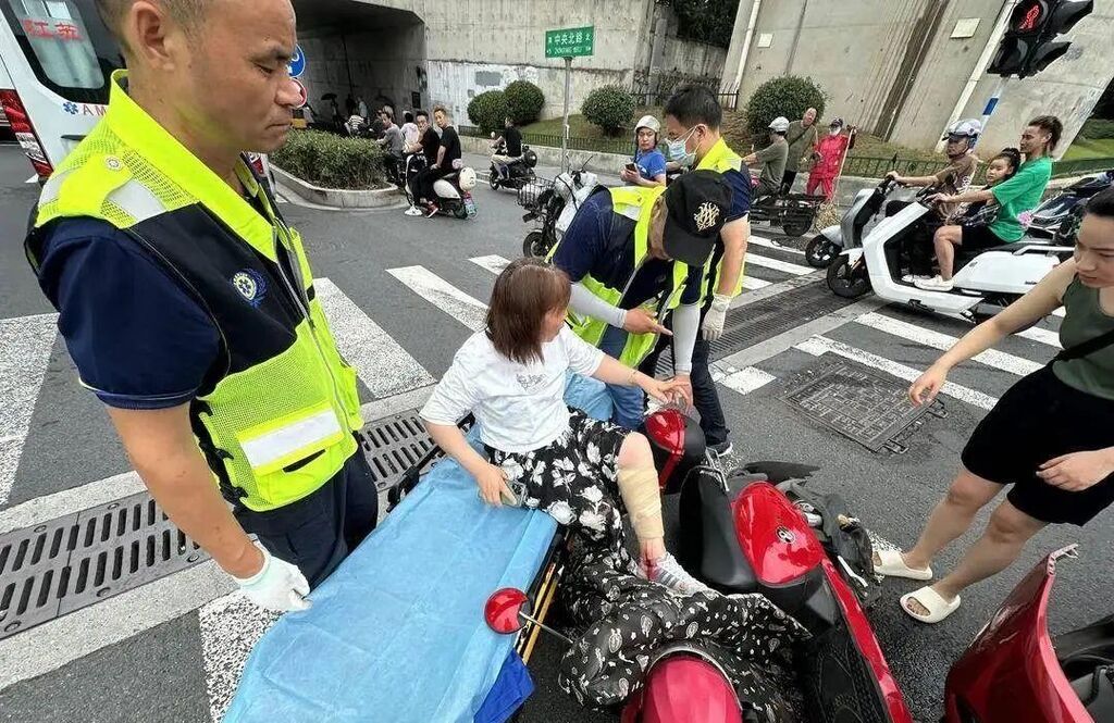 42人因中暑急救！今起这些地方体感或超40℃！注意防范-2.jpg