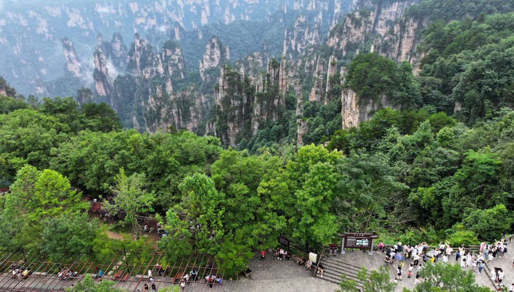 暑期旅游升温-14.jpg