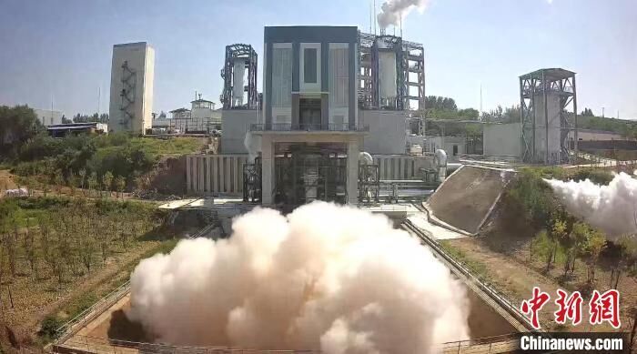 中国新一代载人运载火箭三级液氢液氧发动机长程高模试验成功-1.jpg