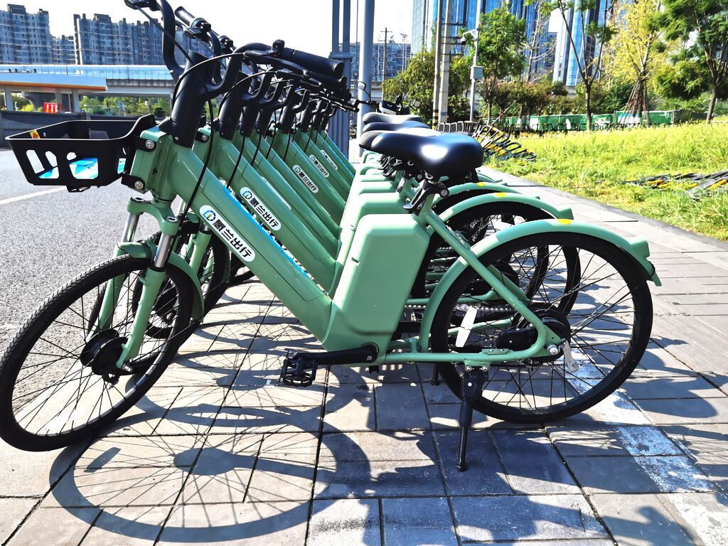 成都：“氢马儿”上街 “氢产业”上线-1.jpg