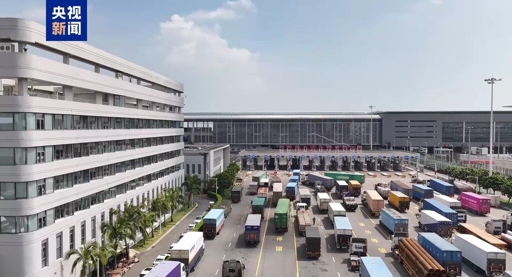 开通6年，超9400亿元！港珠澳大桥上进出口跑出加速度-3.jpg