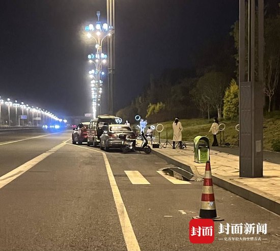 女主播深夜直播设备被撞 司机被拘 占道直播是否违法引热议-5.jpg
