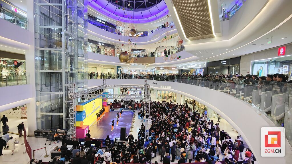 高新区消费市场活力持续释放——“新”潮涌动 “热”力十足-1.jpg