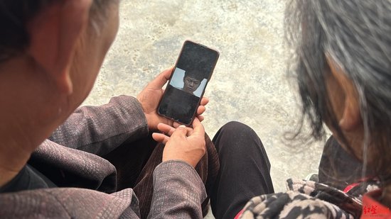 16岁少年疑被骗往缅北：父亲收到蹊跷信息称“你儿子很安全”-2.jpg