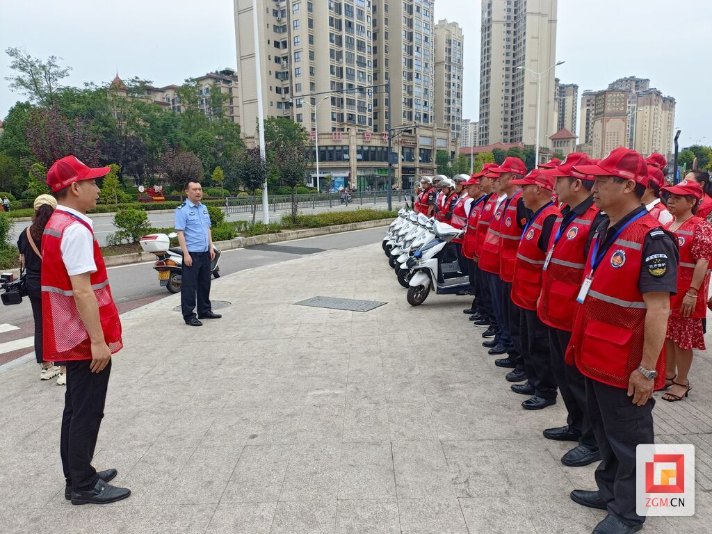 荣县灯城义警进行时：创新“1234N”工作法 助力社会治理共治共享-2.jpg