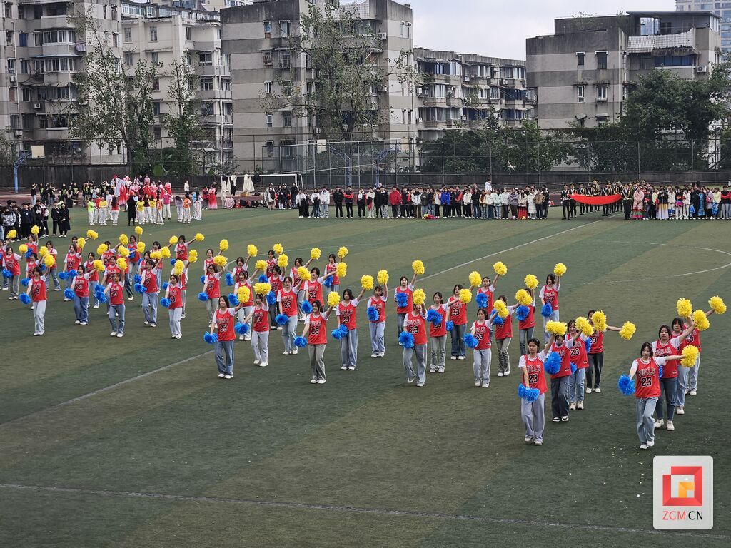 四川省盐业学校举行第三十四届田径运动会-2.jpg