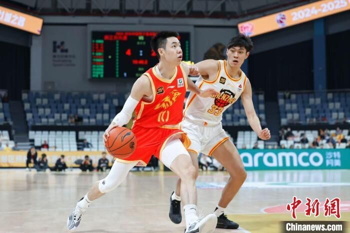 CBA：广厦男篮力克深圳男篮 豪取主场9连胜-1.jpg