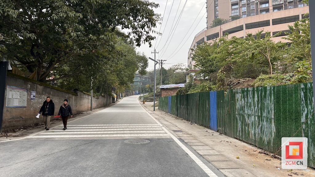 点赞！自贡双塘路有喜事：上千居民出行升级 幸福感大大增强-2.jpg
