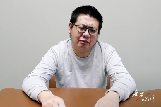 一年打牌200多场！一干部帮“牌友”套取补贴300万元获刑-1.png