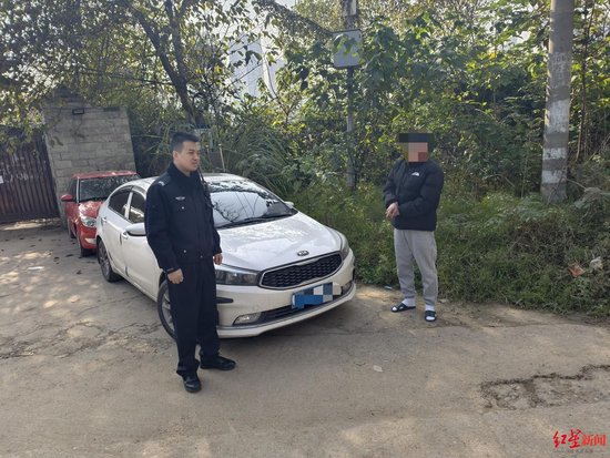 男子醉驾冲卡！成都交警：涉嫌妨害公务罪，现已刑拘-2.jpg