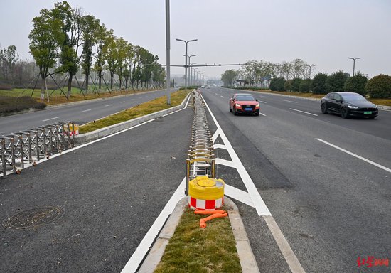 “小手术”20天解拥堵难题，蜀都大道东安湖段改造完成-3.jpg