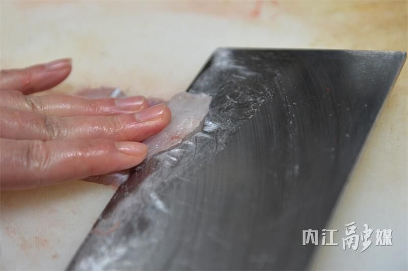 新晋美食名片！内江白乌鱼玩出新花样-3.jpg