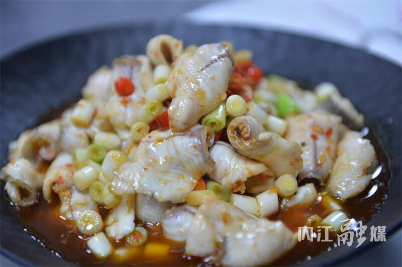 新晋美食名片！内江白乌鱼玩出新花样-10.jpg