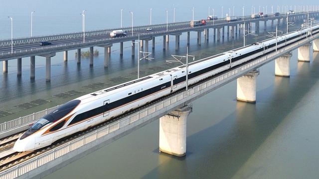 全国铁路2025年1月5日实行新的列车运行图-1.jpg