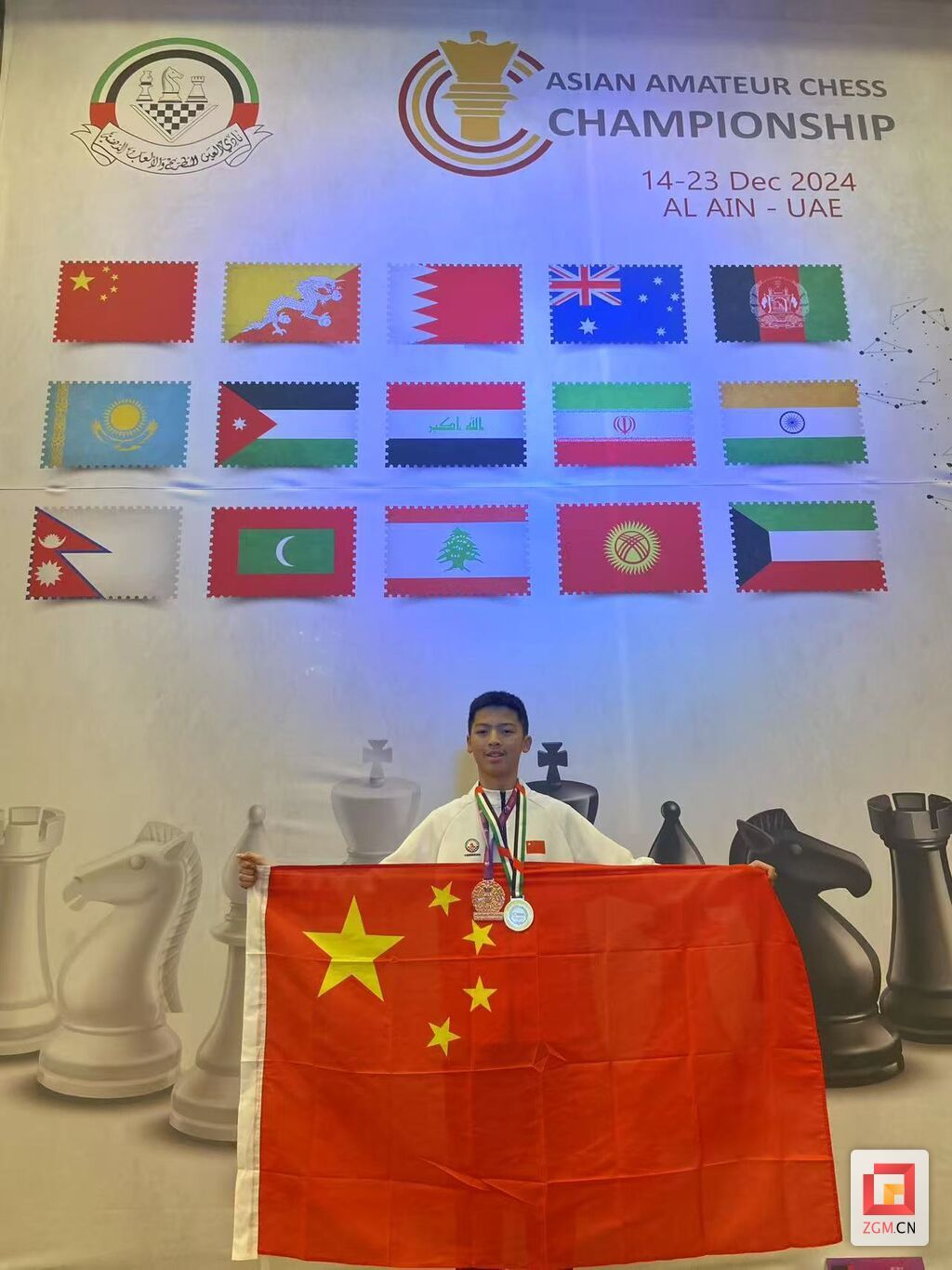自贡少年龚波诺诺在亚洲国际象棋赛场上夺冠！-2.jpg