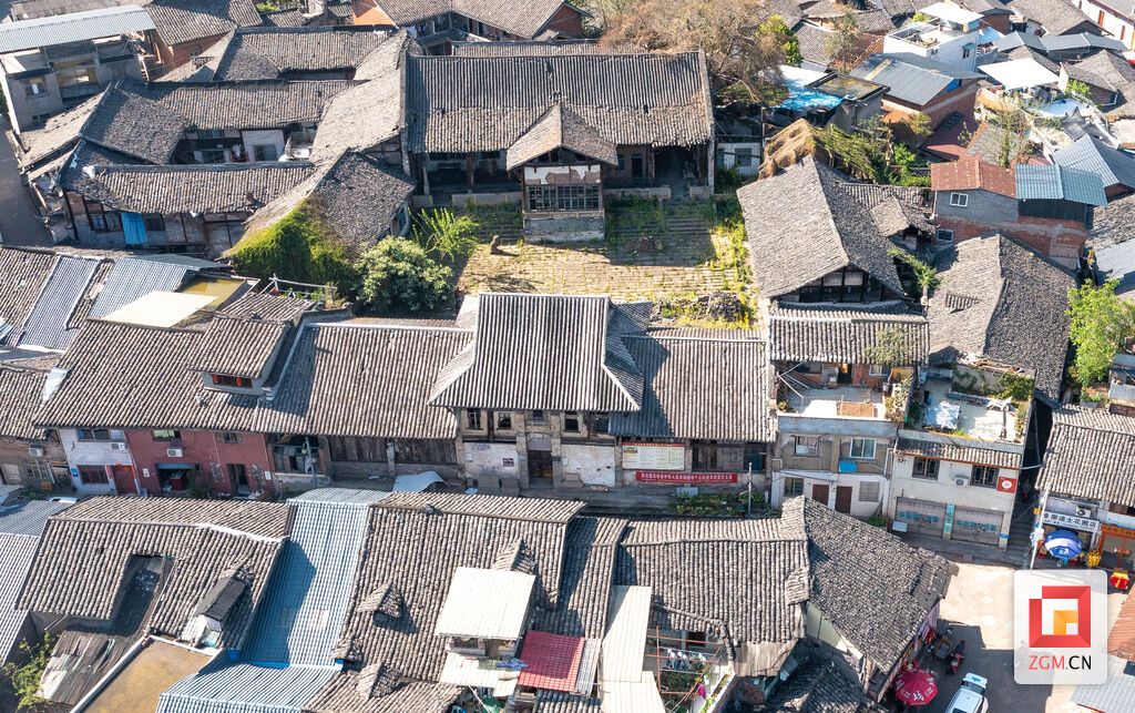 盐都文物·镜像⑦｜这里别出心裁：碎瓷镶嵌似“繁花”-3.jpg