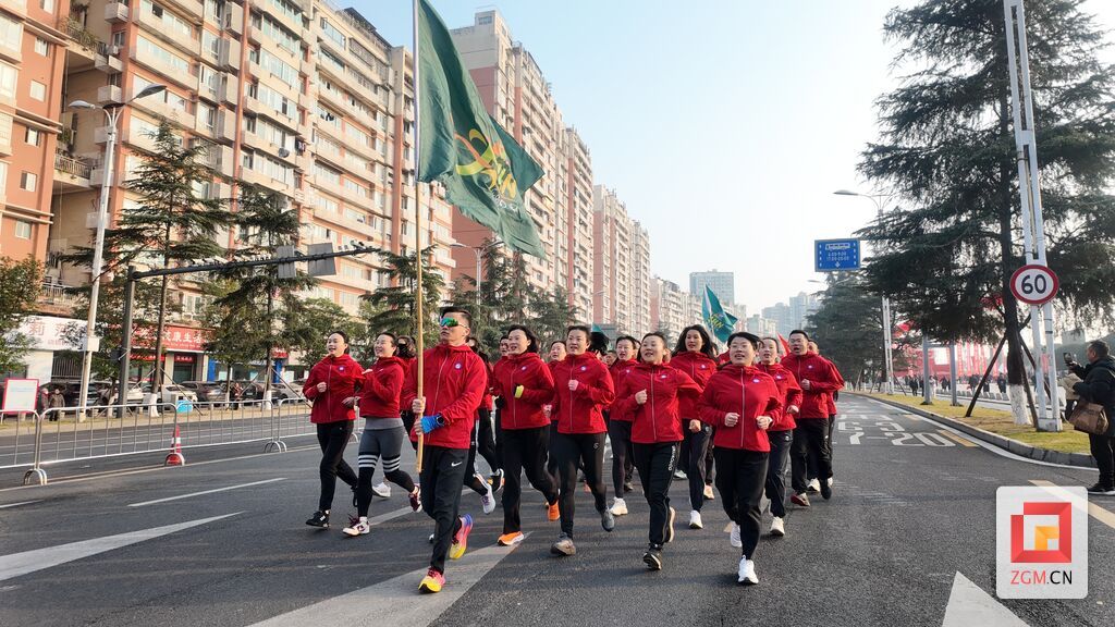 迎着朝阳！2025年自贡市迎春健身跑激情开跑！-13.jpg