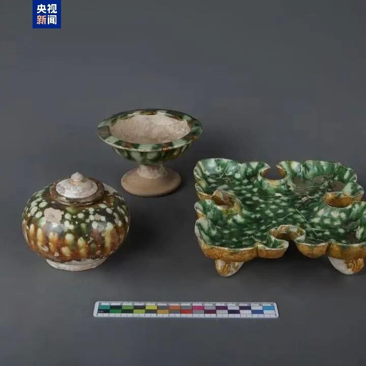 西安一公共唐墓出土4千多件“锅碗瓢盆”！“长安城”好物分享→-3.jpg