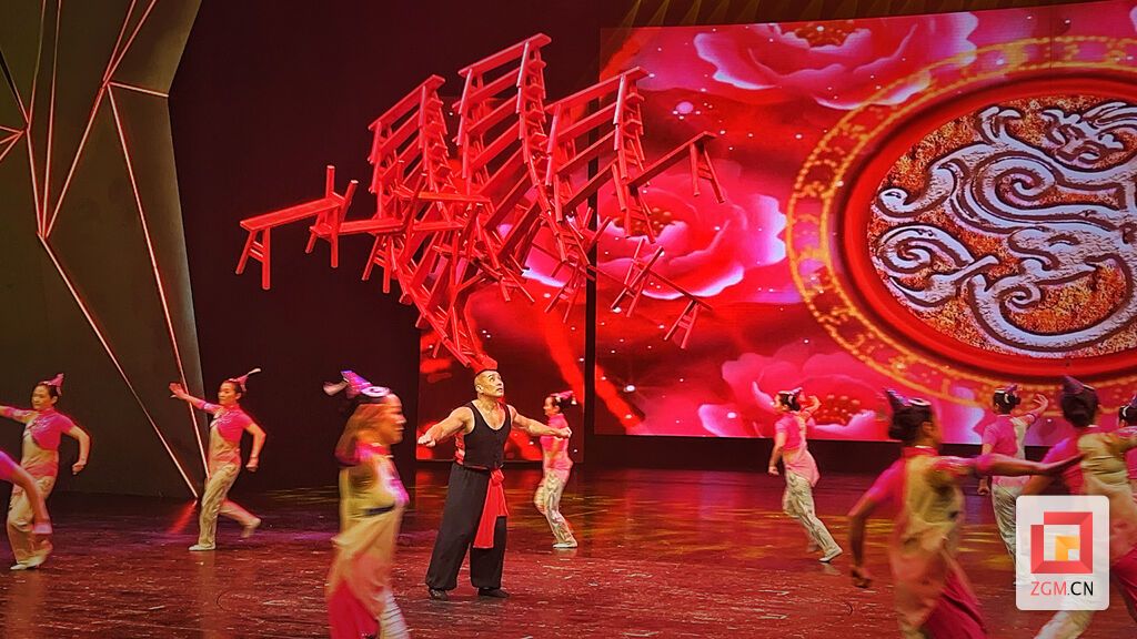 自贡杂技五摘川渝杂技魔术展演“优秀节目奖”-2.jpg