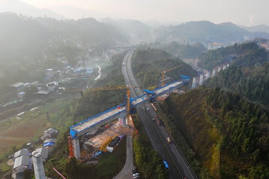 新年“开门红”，四川两条时速350公里高铁建设迎新-3.jpg