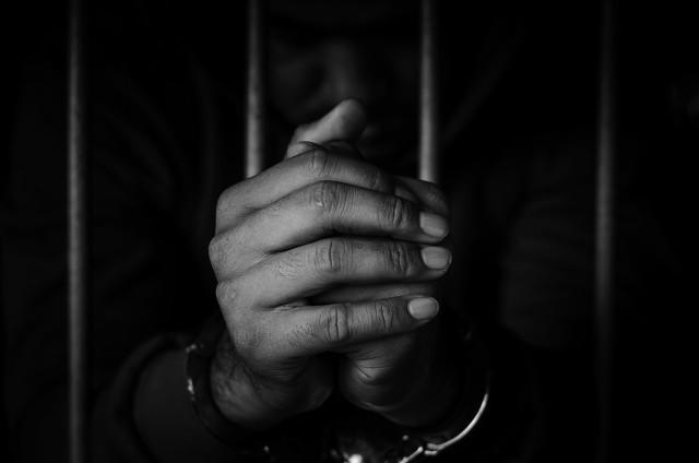 截瘫男子狱中染HIV，即将出狱如何安置？监狱管理局：正帮办低保，会跟进后续治疗-2.jpg