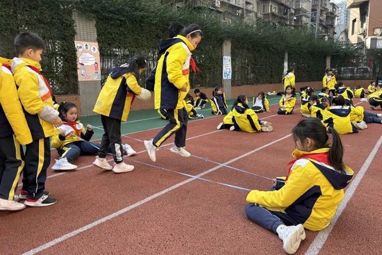 成都这24所学校落地“课间15分钟”，延长的5分钟带来哪些变化-2.jpg
