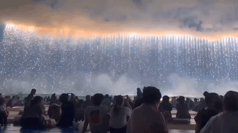 4160cba12b958ef89668bd3e2e7f0bfa.gif