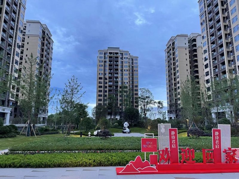 自贡嘉悦龙湖，实景现房特惠，性价比首选-1.jpeg