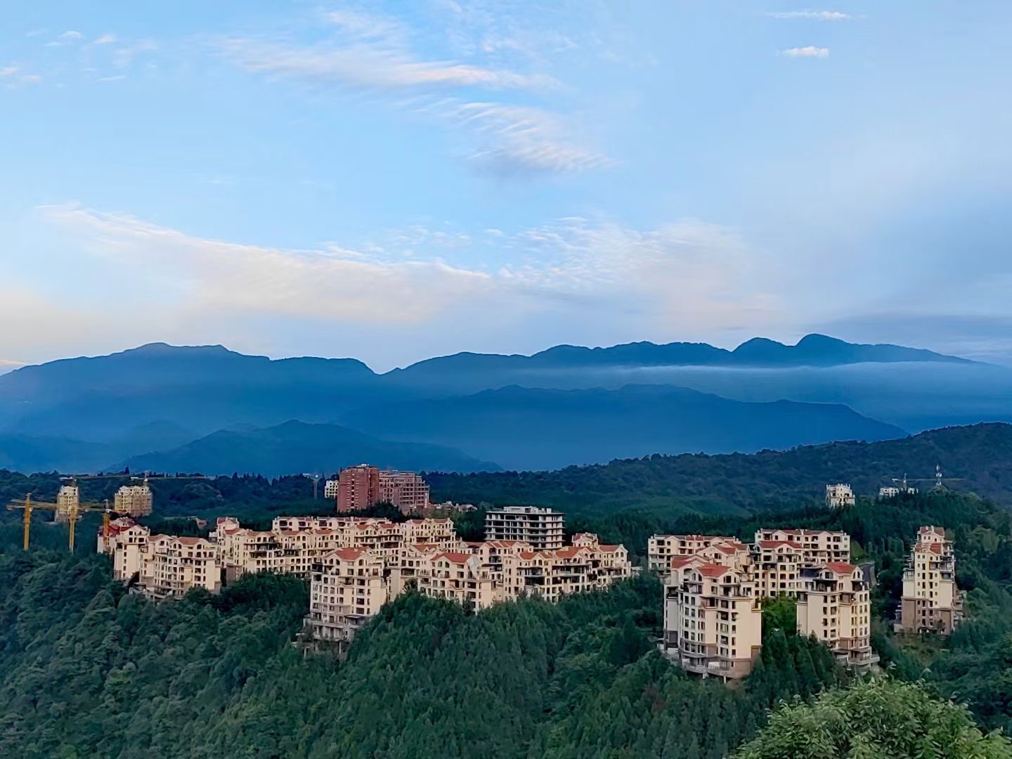 雅安海子山：自然康养秘境，定格自贡买房者的诗意栖居-1.jpg