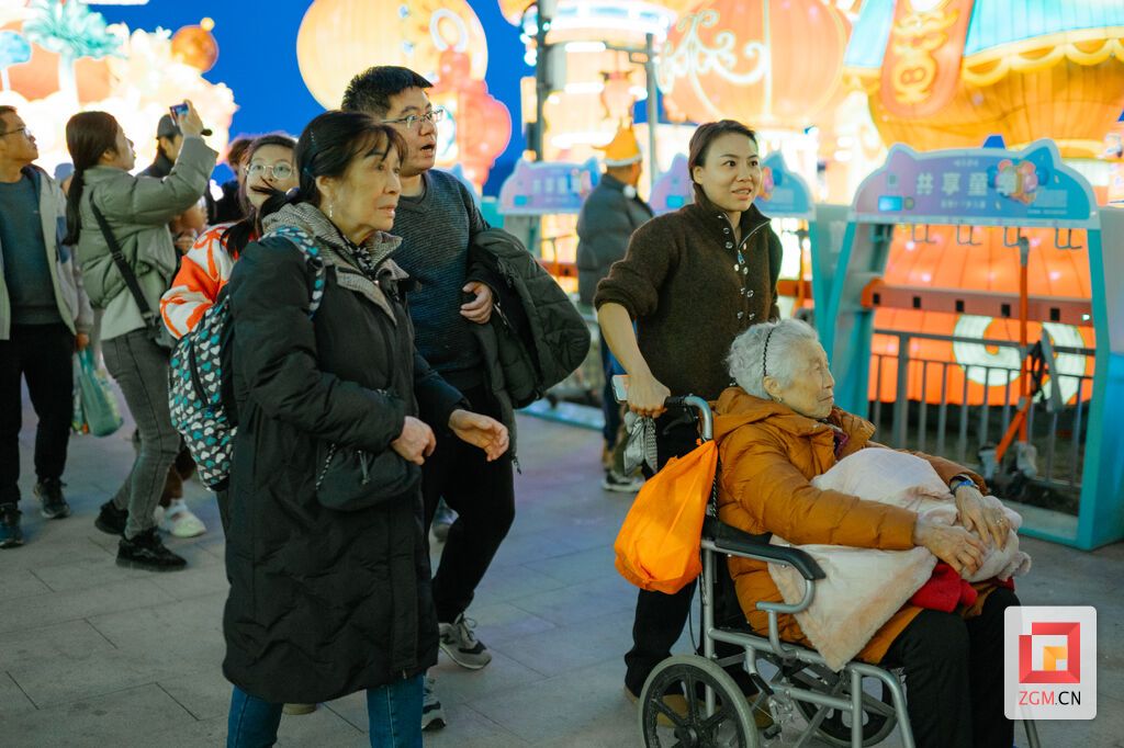 112天超208万次相遇：自贡灯会带给世人的温暖记忆-17.jpg