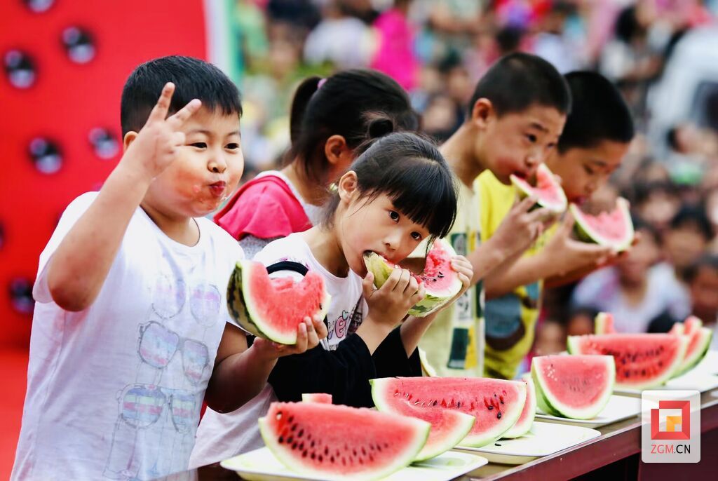 第十三届自贡・九洪西瓜采摘暨夏季消费季活动即将甜蜜开启​-2.jpg