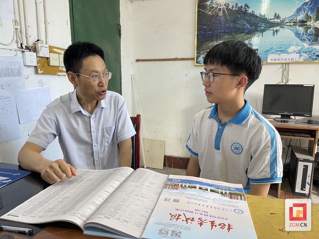 荣县职高高考本科上线跻身全省前30，诞生烹饪、汽车专业省状元！-3.jpg