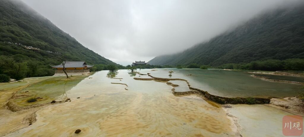 九寨沟和黄龙景区门票同日售罄，阿坝避暑游进入高峰期-4.jpg