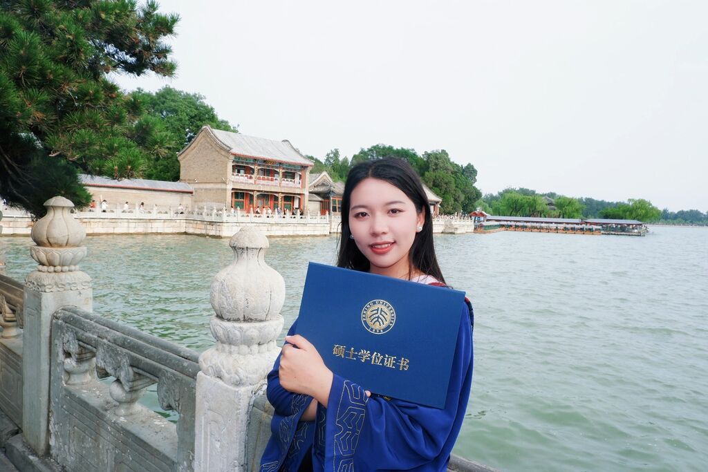 大凉山女孩考上北大博士：时代给了我乘风而上的可能-3.jpg