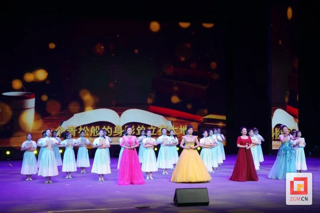 2025年自贡市最美教师颁奖典礼圆满举行-2.jpg
