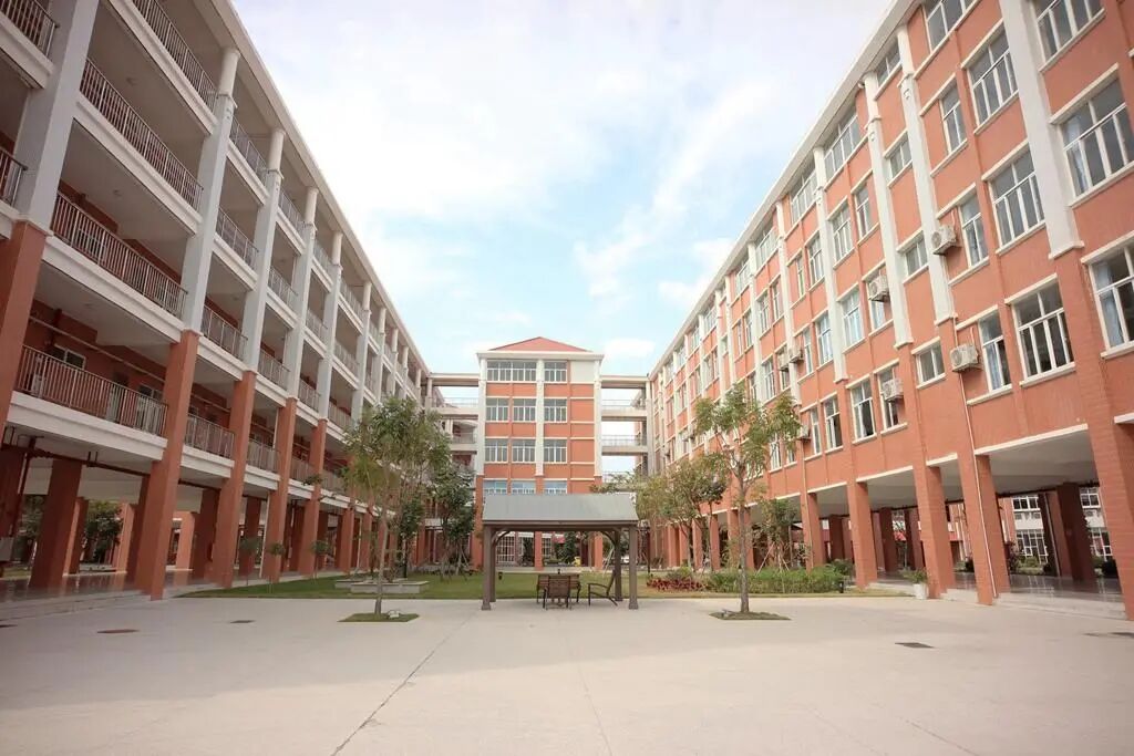 “一人收200元班费，全班近一万元用到什么时候”？家长质疑！一地部门回应-2.jpg