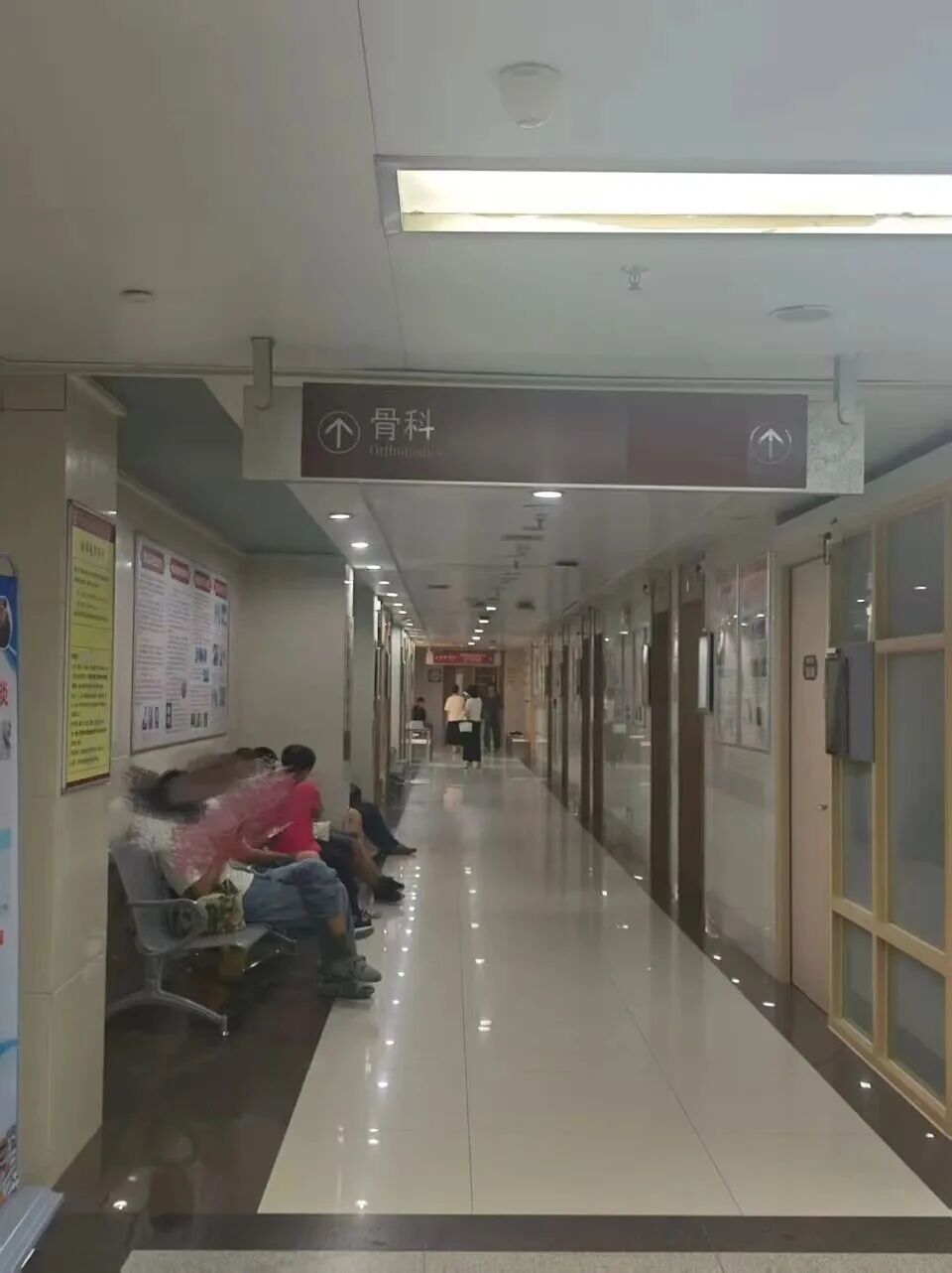 广州一医院发生伤医事件，医生“受伤很重”-2.jpg