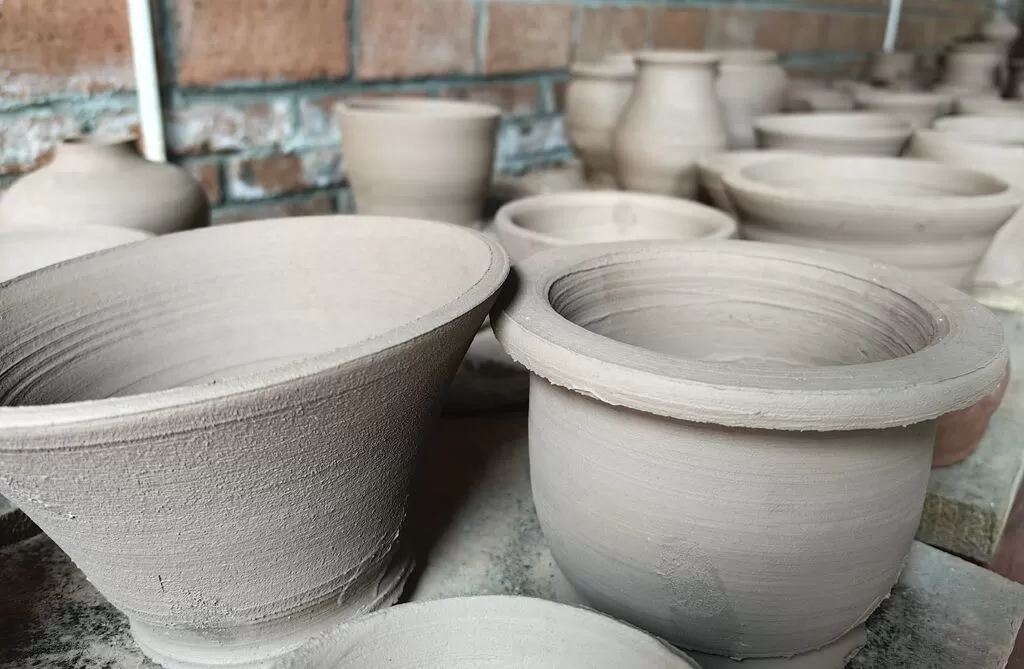 匠心守艺 薪火相传——记非遗传承人余天和的陶罐情缘-2.webp