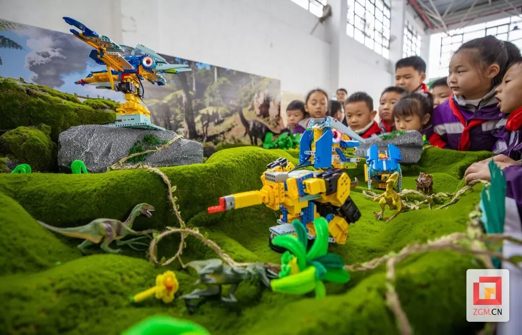 以智为翼科技远航 汇南实验学校举行第六届科技节-4.webp